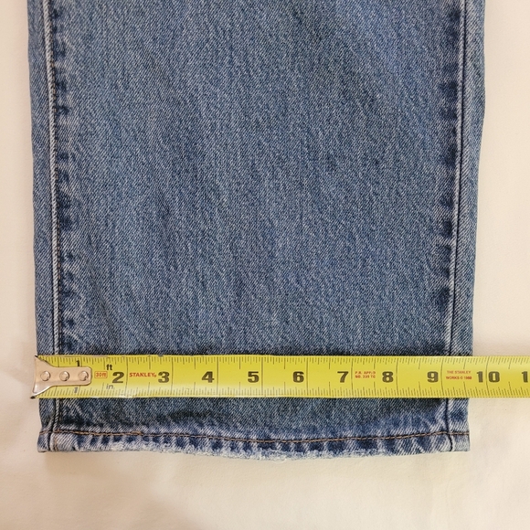 Levi's Women's High Waisted Straight Distressed Denim Blue Jeans Size 28 - Picture 13 of 13